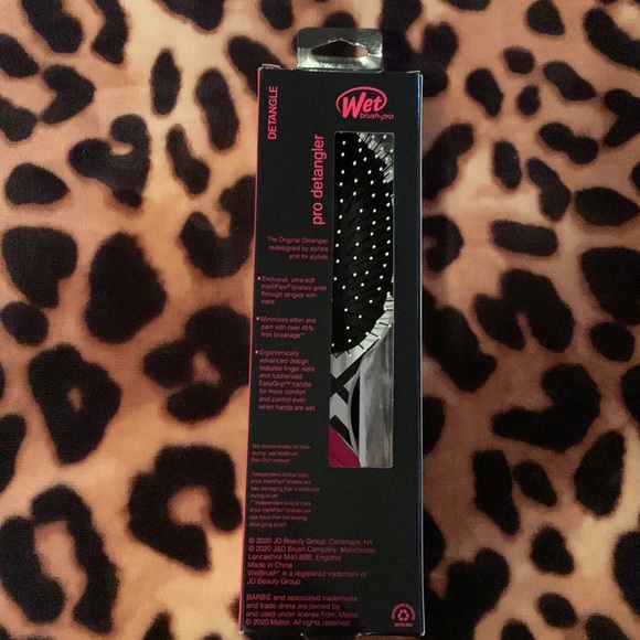 Barbie wet brush limited edition - Picture 3 of 5